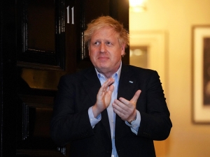 Премьер-министр Великобритании Борис Джонсон помещен в реанимацию из-за коронавируса