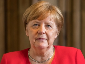 В Германии начинают ослаблять карантин, Меркель заявила о 
