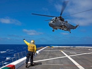 В Ионическом море пропал вертолет, участвовавший в учениях НАТО