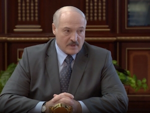Лукашенко велел чиновникам 