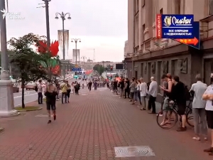 В Минске после задержания Виктора Бабарико граждане начали выстраиваться в 