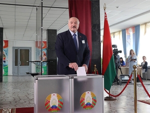 ЦИК Белоруссии утвердил итоги выборов, назвав Александра Лукашенко победителем