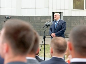 Лукашенко заявил, что договорился с президентом России Путиным о судьбе задержанных россиян