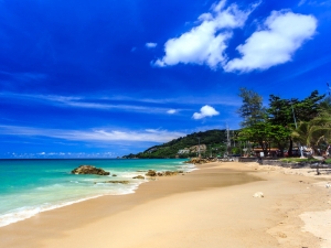 Таиланд решил с 1 октября разрешить иностранным туристам посещать остров Пхукет