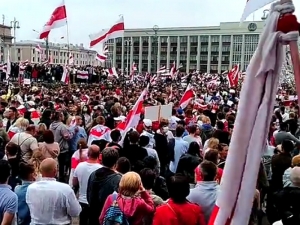 В пресс-службе Лукашенко сбор протестующих у Дворца независимости назвали попыткой 