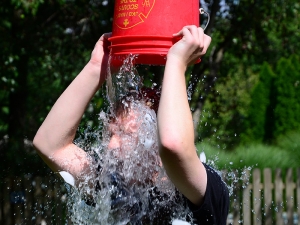 В США умер 37-летний Патрик Куинн - один из вдохновителей флешмоба Ice Bucket Challenge