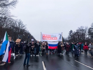 За рубежом прошли акции солидарности с Навальным (ФОТО, ВИДЕО)