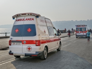 Мафия в Неаполе запретила машинам скорой помощи пользоваться сиренами, которые 